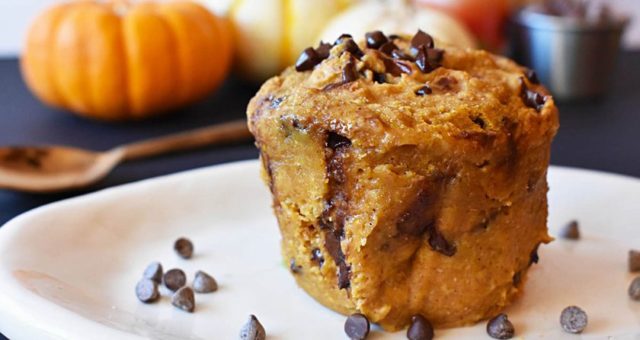 The Chocolate Chip Pumpkin Mug Cake That’ll Satisfy Your Fall Dessert Cravings