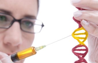 Single gene cluster loss promotes initiation and progression of multiple myeloma in mice